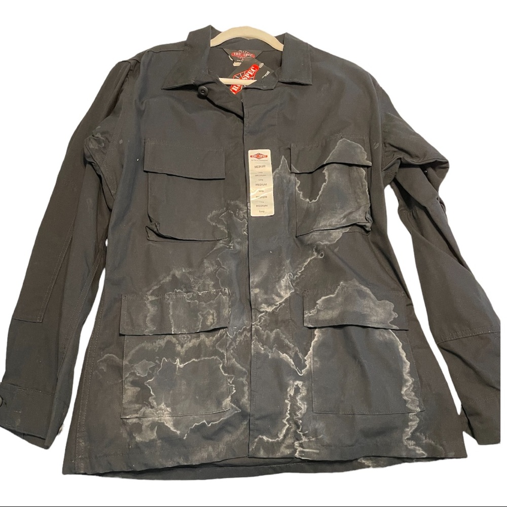 Tru-Spec Shirt Jacket. Size Medium Long. Black. Brand New. Water spots.